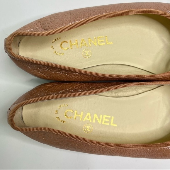 CHANEL Metallic Pink Flats - Picture 3 of 13